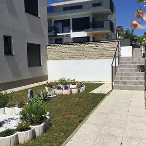 https://blackwhite.primorje-gorskikotar.com